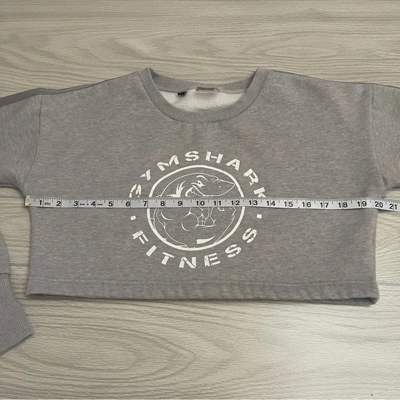 Gymshark Legacy Cropped Sweater Light Gray Gym Athletic Women’s size Small - Picture 8 of 10